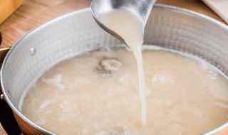 清炖玉米排骨汤的做法(猪精排700克玉米两根)